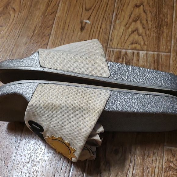 Sun'z out bun'z out Circus by Sam Edelman slides - Picture 9 of 11